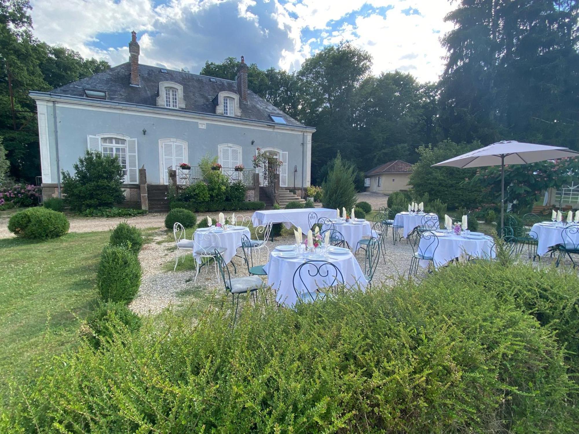 Les Grands Chenes 3* Saint-Fargeau (Yonne)