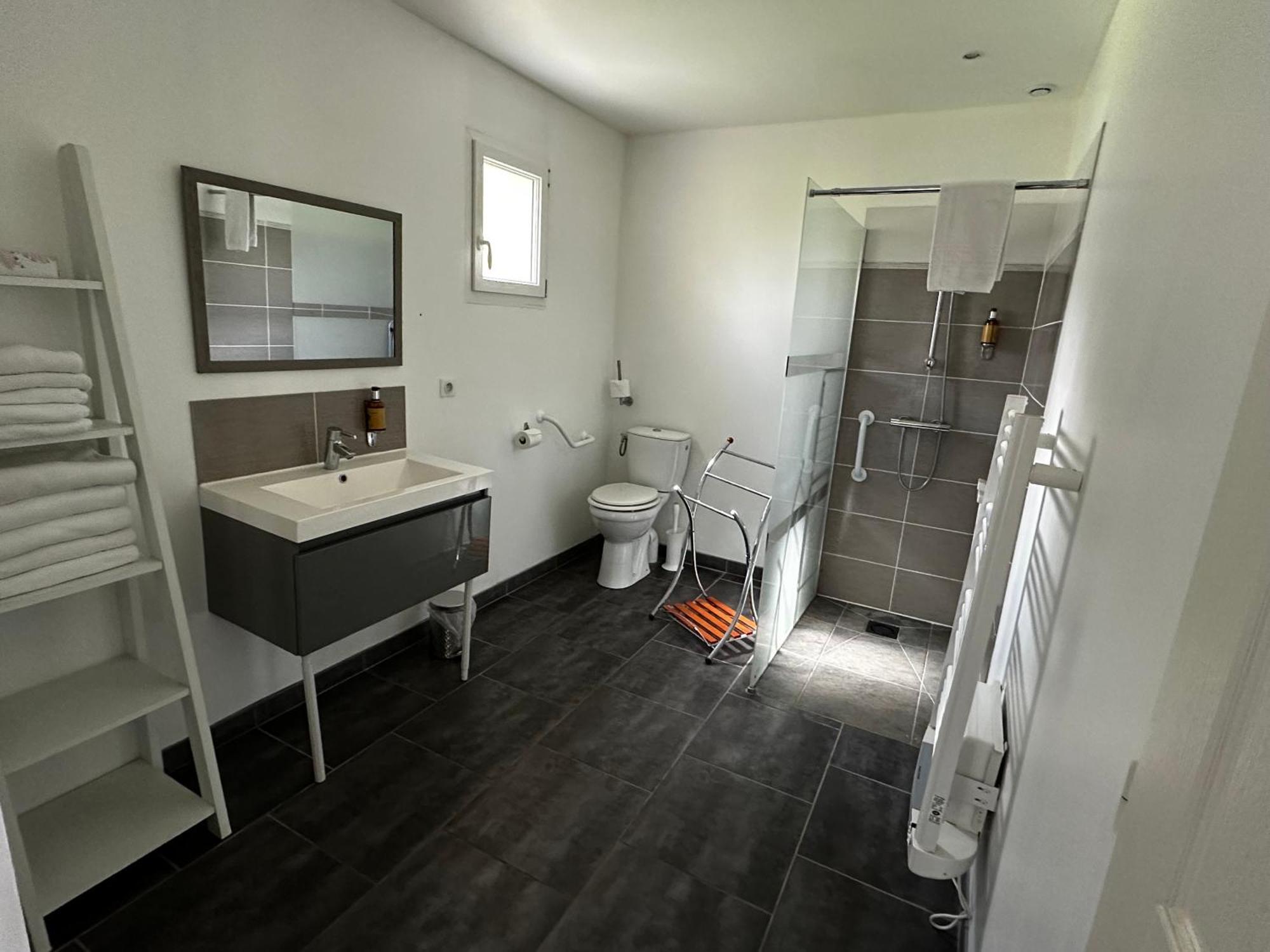 Hotel Les Grands Chenes Saint-Fargeau (Yonne)