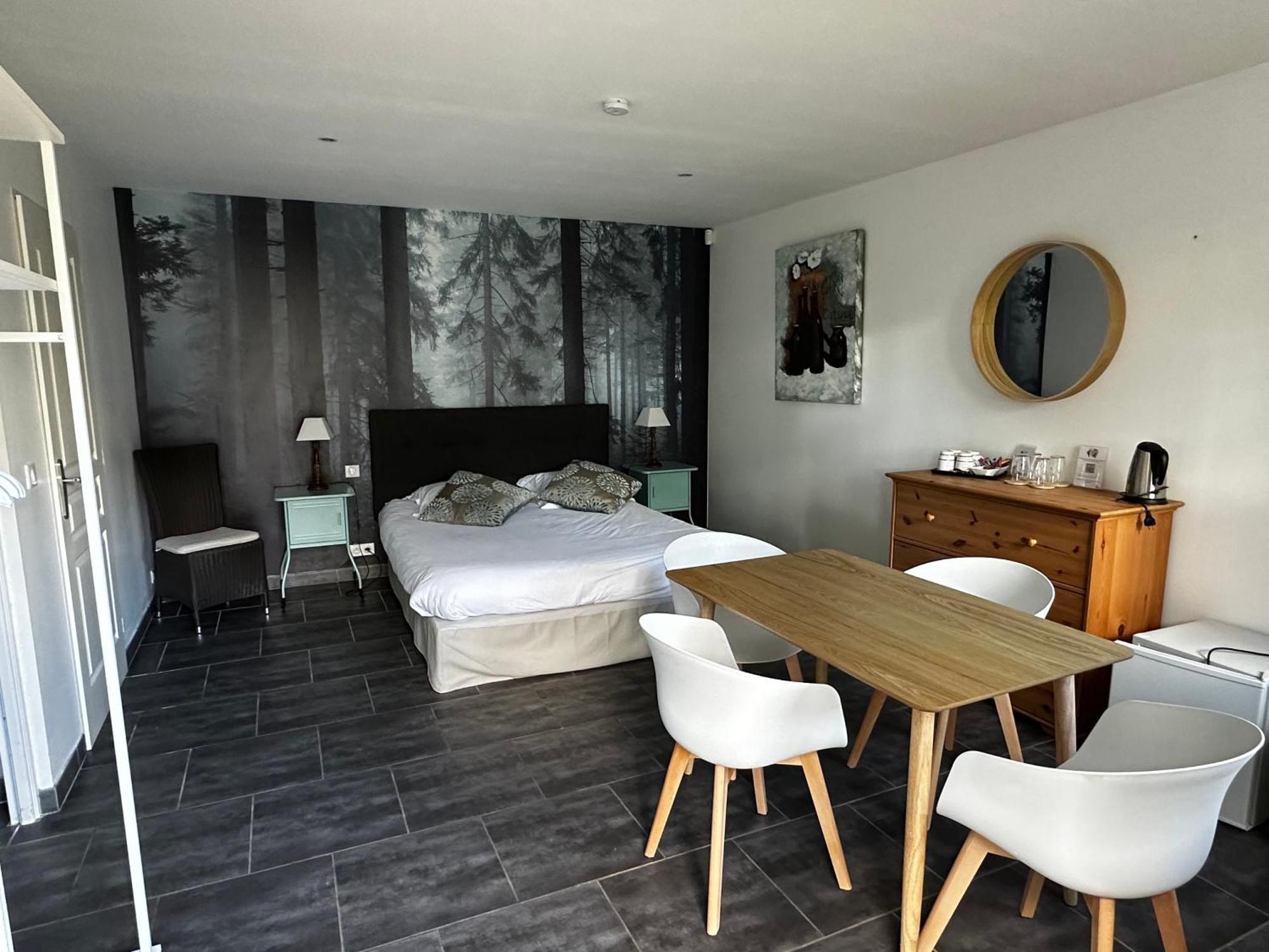 Les Grands Chenes Saint-Fargeau (Yonne)